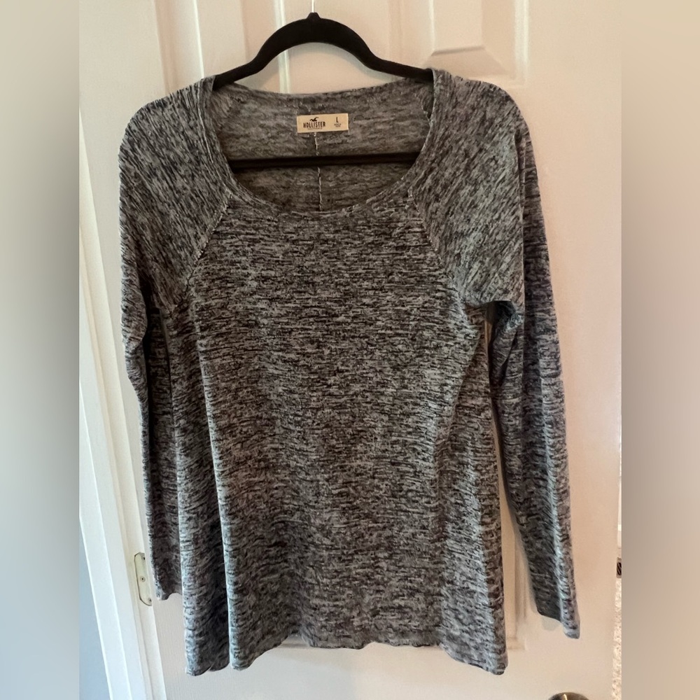 Hollister top, size L
